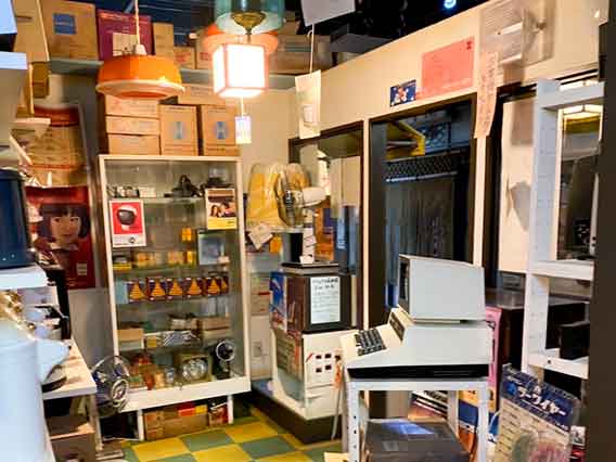レトロな電気屋